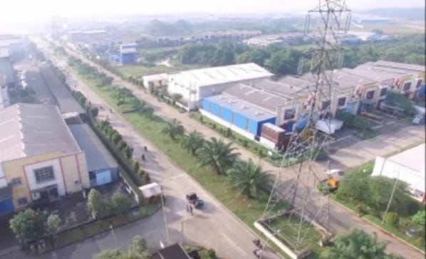Ironis! Di Balik Megahnya Kawasan Milenium, Nasib Pekerja Disorot — Hendra Primitif Desak Disnakertrans Banten Turun Tangan
